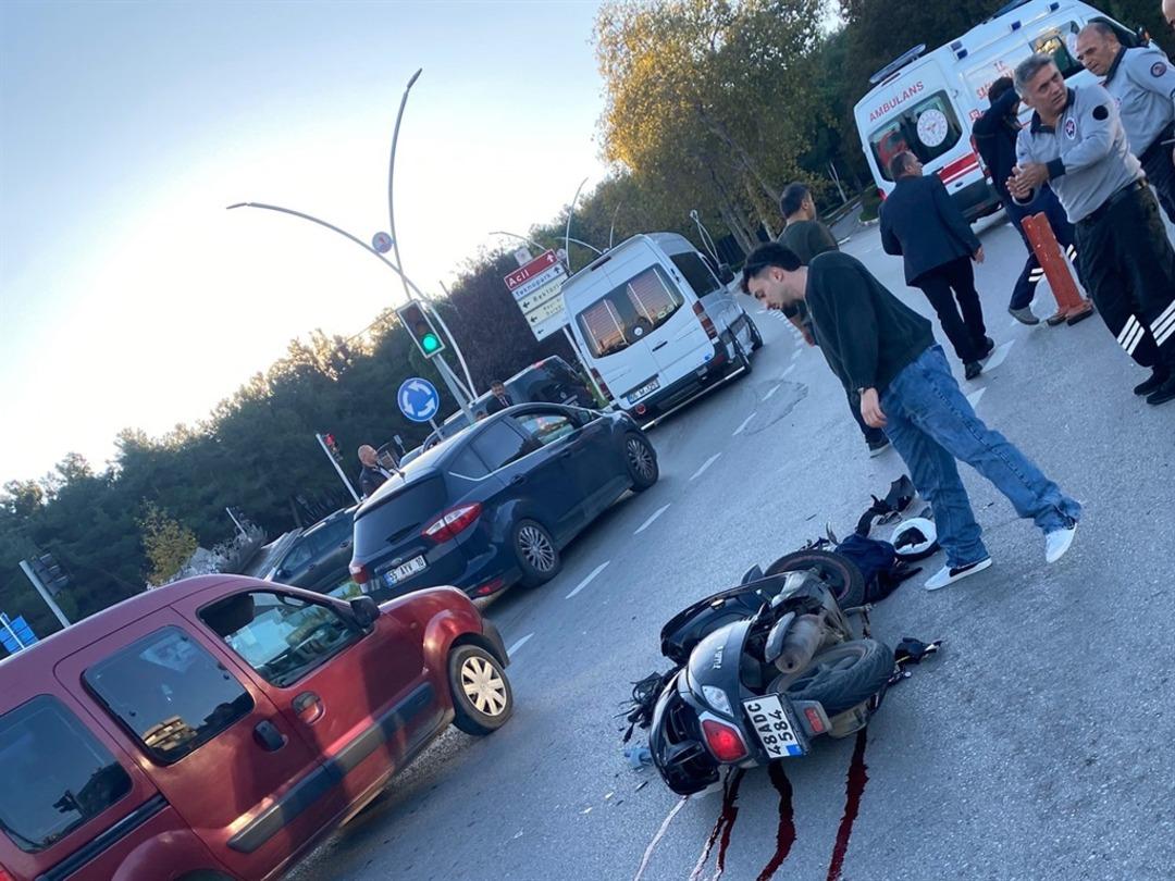 Ambulansın çarptığı üniversite öğrencisi hayatını kaybetti 1