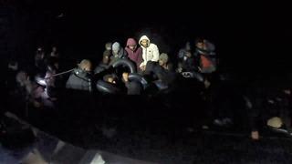 İzmir açıklarında 43 düzensiz göçmen kurtarıldı