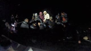 İzmir açıklarında 43 düzensiz göçmen kurtarıldı