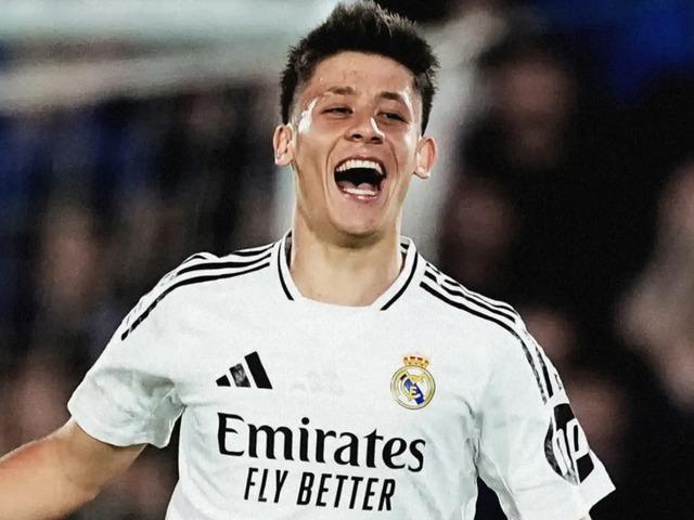 Real Madrid'de Arda Güler durdurulamıyor! Tüm ödülleri toplamaya devam ediyor...