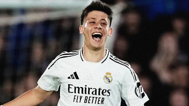 Real Madrid'de Arda Güler durdurulamıyor! Tüm ödülleri toplamaya devam ediyor...