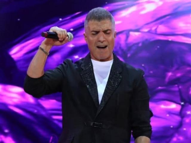 Saçını sakalını kesti! Yine imaj değiştirdi