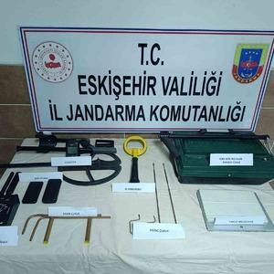 Kaçak kazı yapan 5 şahıs suçüstü yakalandı