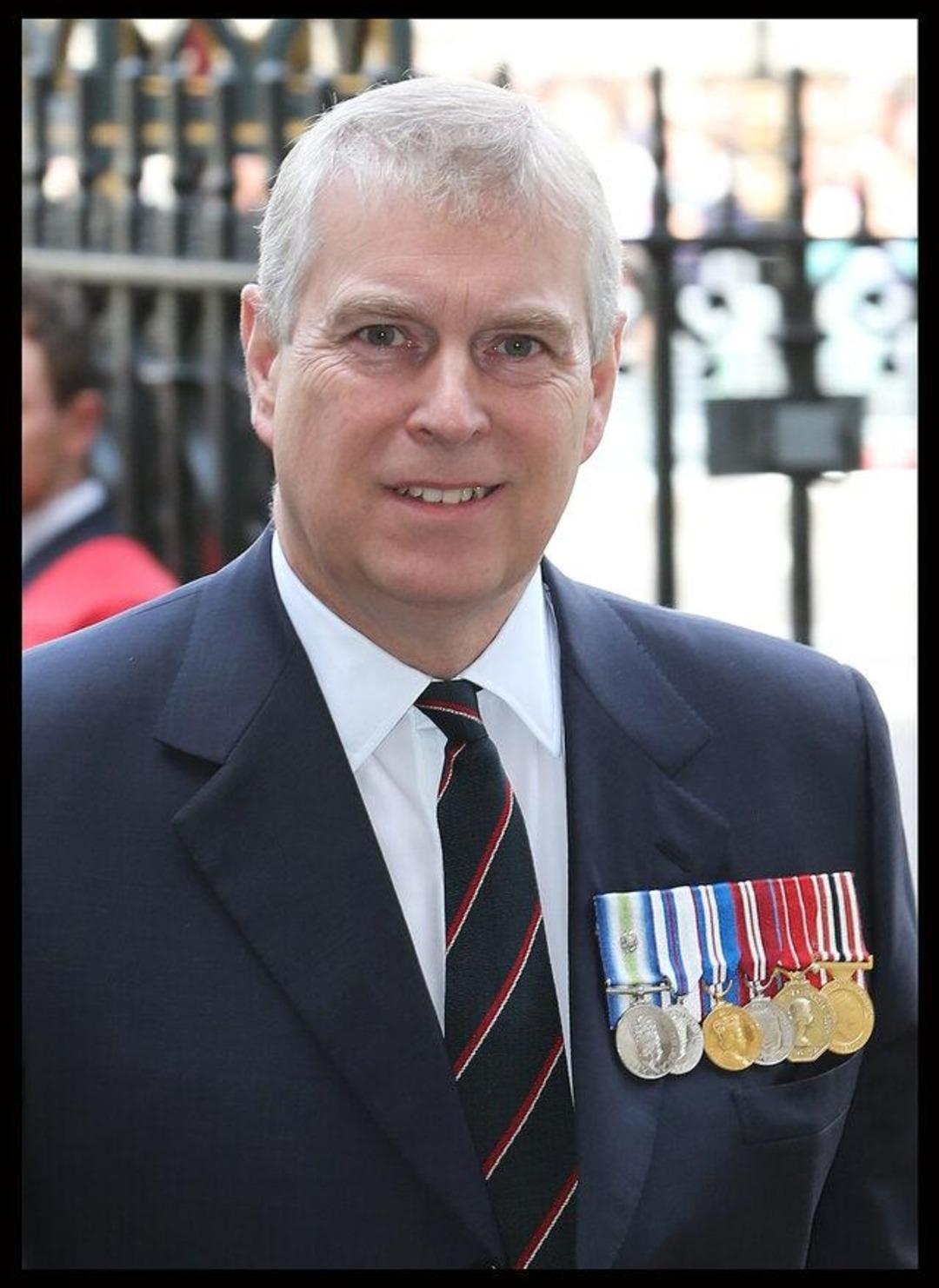 Skandal taciz iddiasının ardından bomba karar! Kardeşinin "Prens" &uuml;nvanı resmen kaldırıldı!  2