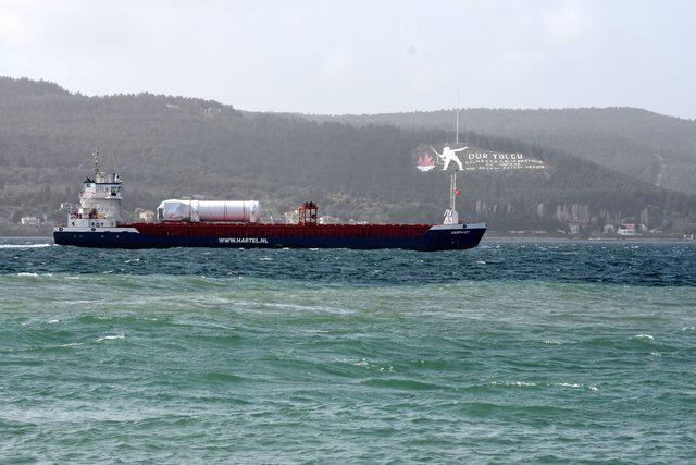 Yağmurların ardından Çanakkale Boğazı iki renk