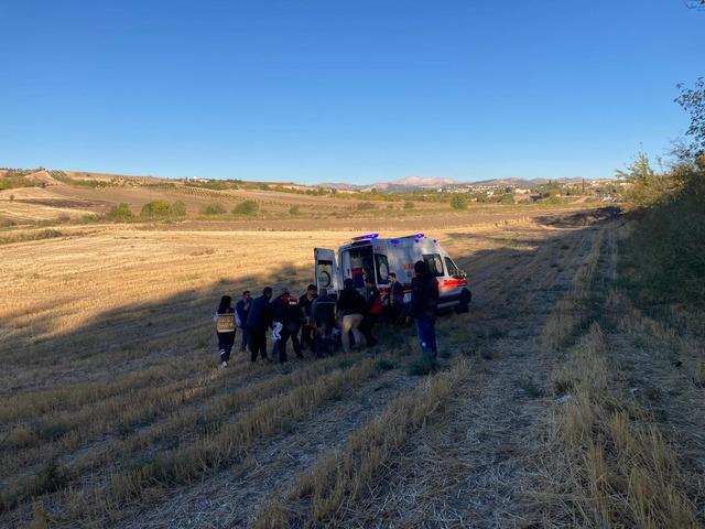Adıyaman da iki otomobilin çarpıştığı kaza: 1 i polis 2 kişi yaralandı 1