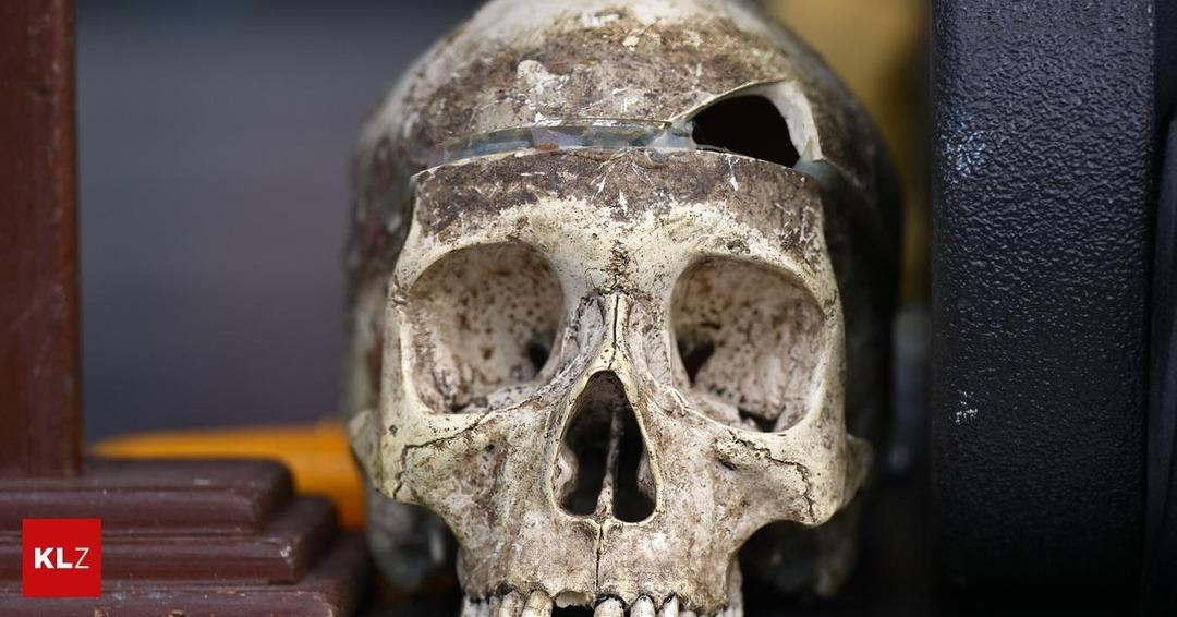 60 yıl önce çaldığı insan kafatasını iade etti! Kimliği bilinmiyor... 1