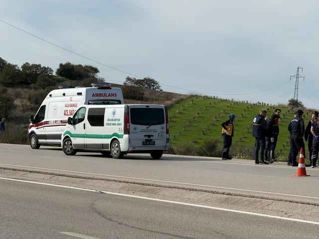 Çanakkale de feci kaza! Tır şarampole devrildi, sürücü hayatını kaybetti 2