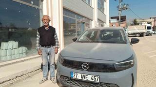 Şüpheli bomba düzeneği nedeniyle engelli çocuğu için aldığı araç zarar gördü