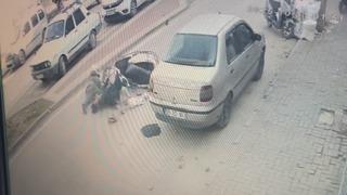 Motosiklet yayaya çarptı: 2 yaralı