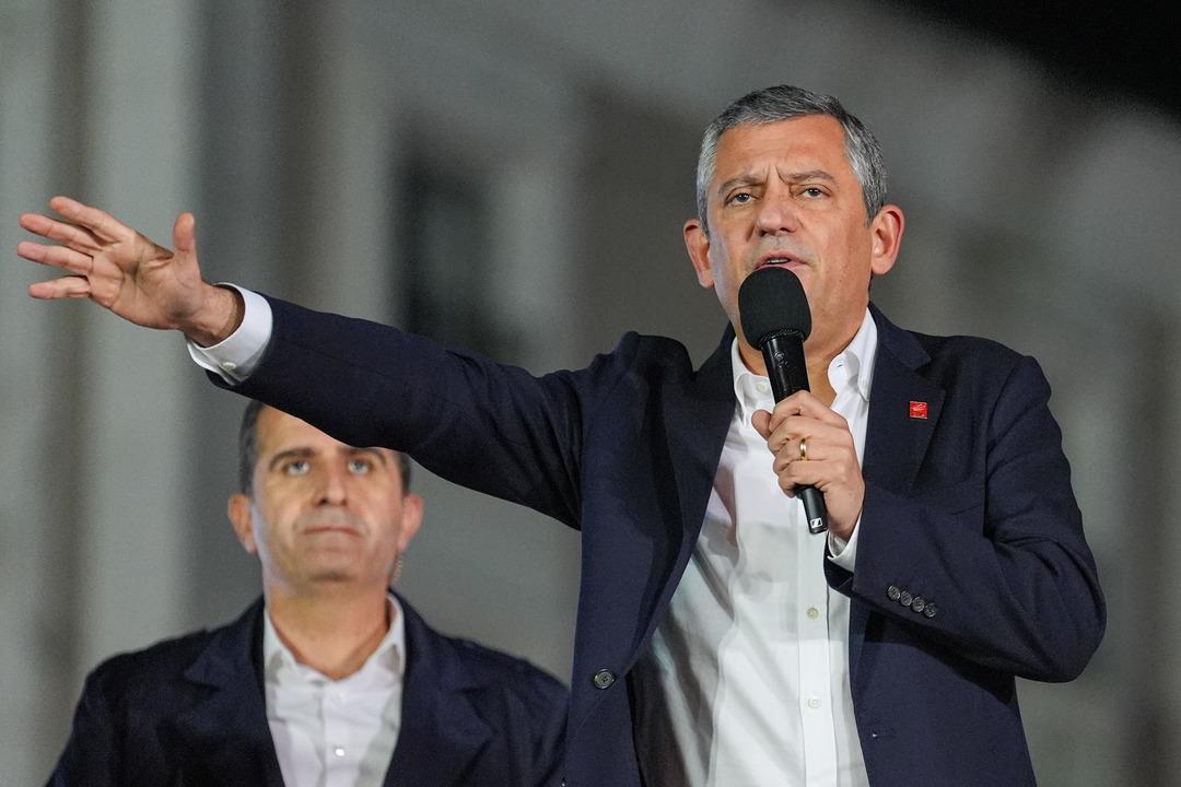 İstanbul Cumhuriyet Başsavcılığı CHP lideri &Ouml;zg&uuml;r &Ouml;zel in bahis&ccedil;i hakemler iddiasını ihbar kabul etti ve soruşturma a&ccedil;tı! 2