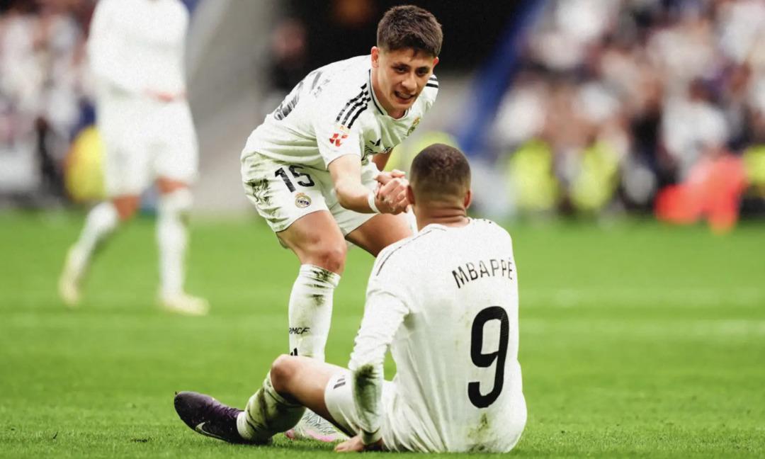 Mbappe,  Avrupa Altın Ayakkabı  ödülünü aldı! "Seninle gurur duyuyorum" 3