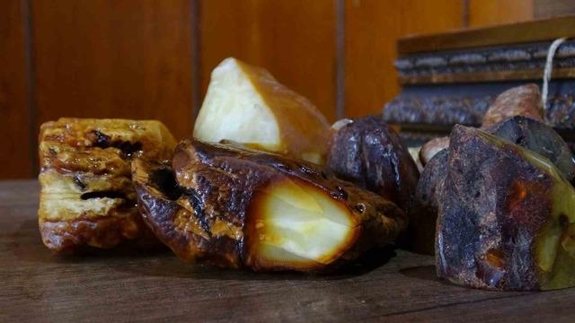 Osmanlı döneminden kalma tespihler: Bu tespihlerin fiyatı dudak uçuklatıyor! 9