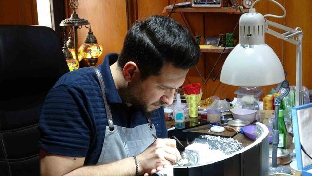 Osmanlı döneminden kalma tespihler: Bu tespihlerin fiyatı dudak uçuklatıyor! 3