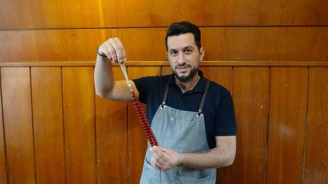 Osmanlı döneminden kalma tespihler: Bu tespihlerin fiyatı dudak uçuklatıyor!