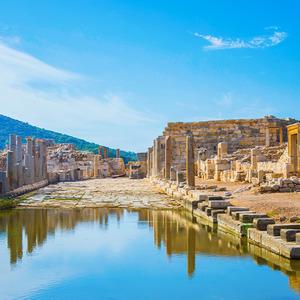 Akdeniz rüzgarıyla sanat yolculuğu: Antalya kültür yolu festivali başladı