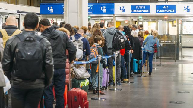 Yaptırım paketi onaylanınca karşılık verdi! Ülkeye girişlerini yasakladı! 