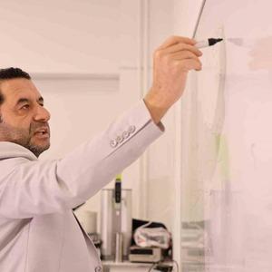 Prof. Dr. Fahrettin Yakupanoğlu; "Bilim makalede kalmamalı, ürüne dönüşmeli"