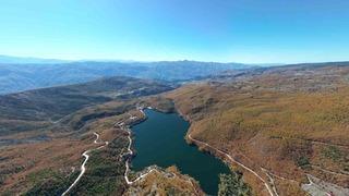 Zinav Gölü sonbahar renkleriyle mest ediyor