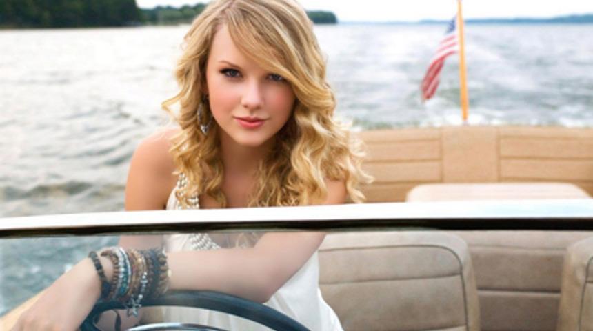 En &ccedil;ok kazanan gen&ccedil; yıldız: Taylor Swift