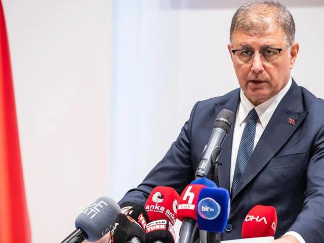 İzmir Büyükşehir Belediyesi'nde yeni dönem başlıyor! Başkan açıkladı: O uygulama kaldırıldı 'Rızalarını aldık'