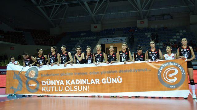 Eczacıbaşı VitrA, Sultanlar Ligi'nde yarı finale yükseldi