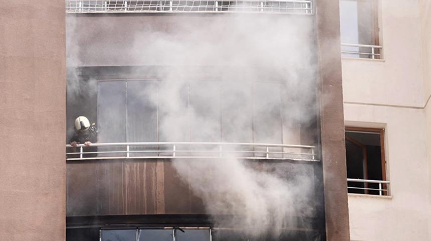 Diyarbakır’da apartman dairesinde yangın
