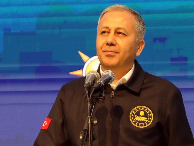 Bakan Yerlikaya 1 yılda kaç Suriyeli'nin ülkesine döndüğünü açıkladı!