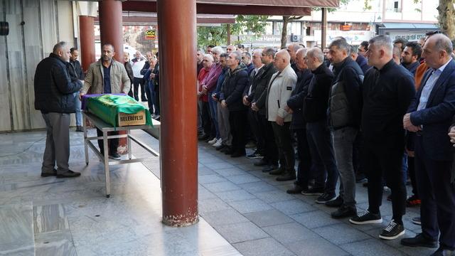 Su dolu çukurdan kadın cesedi çıktı