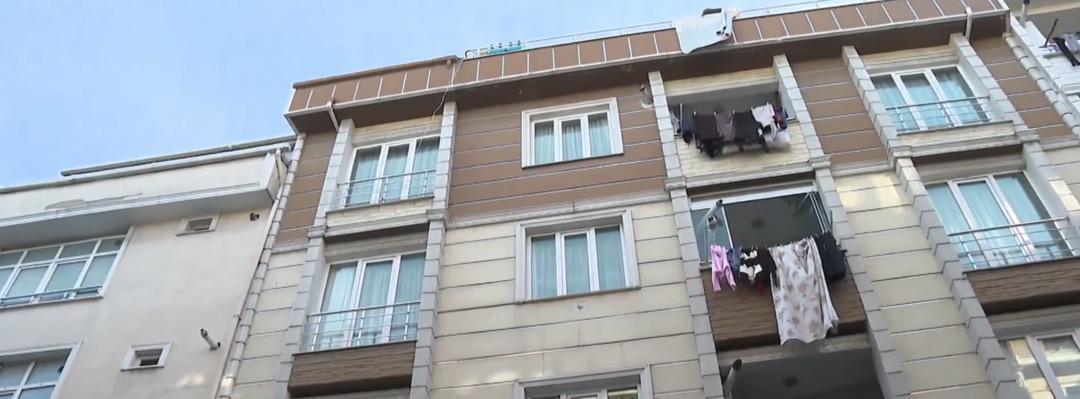 Eski kiracı dehşete düşürdü! Banyoda pusu kurdu: Gizlice saklanıp ev sahibine bıçakla saldırdı! 2