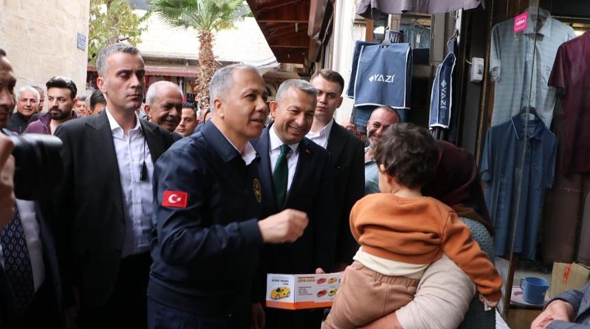 İçişleri Bakanı Yerlikaya'dan Kilis'te esnaf ziyareti