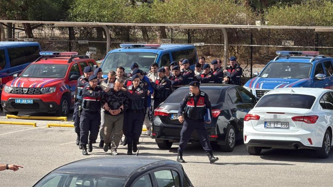 FETÖ şüphelileri denizde yakalandı: 9 şüpheli adliyeye sevk edildi 2