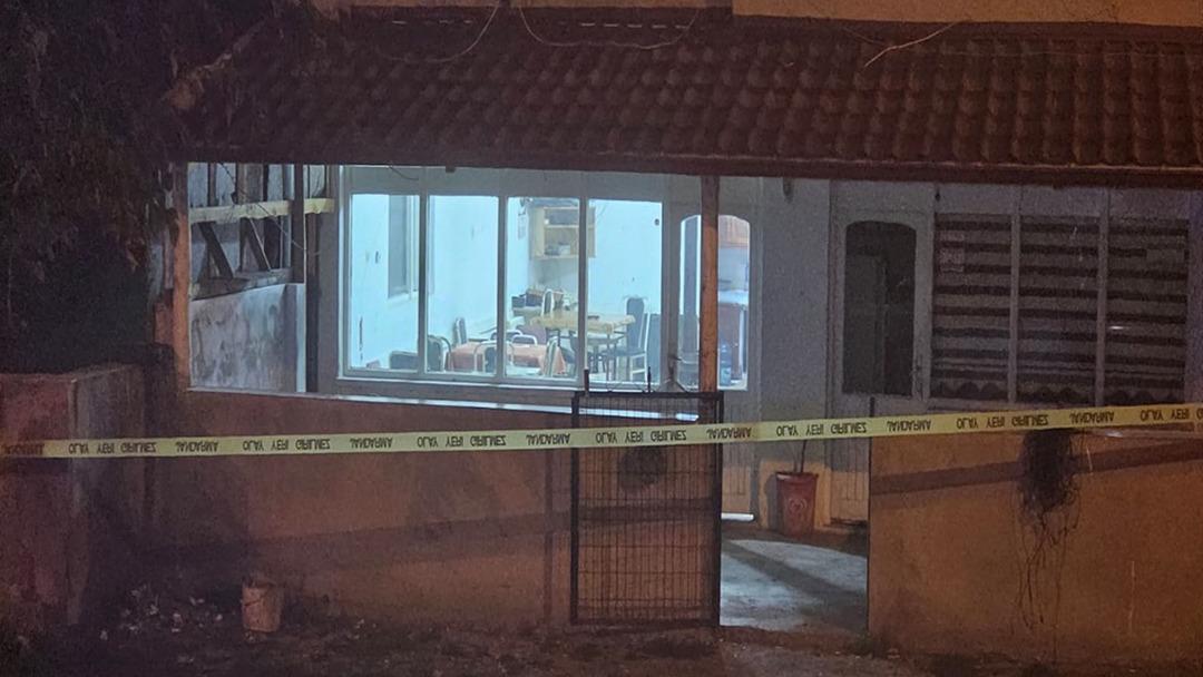 Kahvehaneyi basan emekli polis dehşet sa&ccedil;tı: 2 &ouml;l&uuml;, 2 yaralı 2