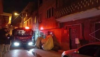 Er versuchte, Selbstmord zu begehen, indem er sein Haus niederbrannte.