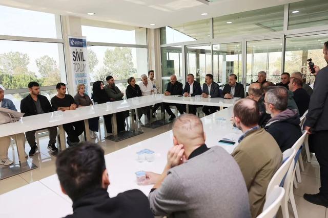 Kocaeli de çöken apartman ve tahliye edilen binaların bulunduğu bölgede çalışmalar sürüyor 2