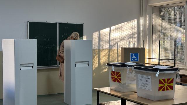 Kuzey Makedonya'da halk, yerel seçimin ikinci turu için sandık başında