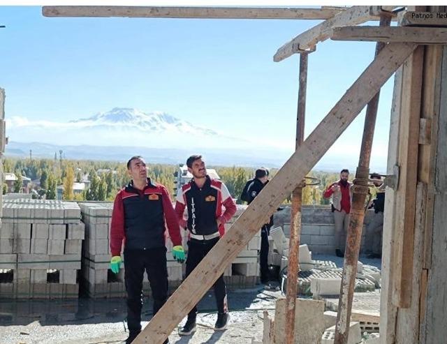 Patnos’ta inşaat kazası: 2 işçi yaralandı 1