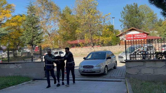 Tokat’ta yaşlı çifti dolandıran sahte polisler Antalya’da yakalandı 1