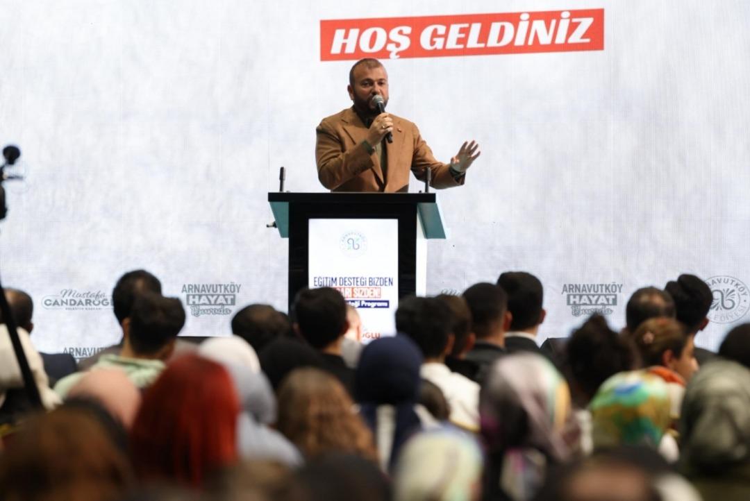 Arnavutköy Belediyesi’nden öğrencilere 70 milyon TL’lik eğitim bursu 2