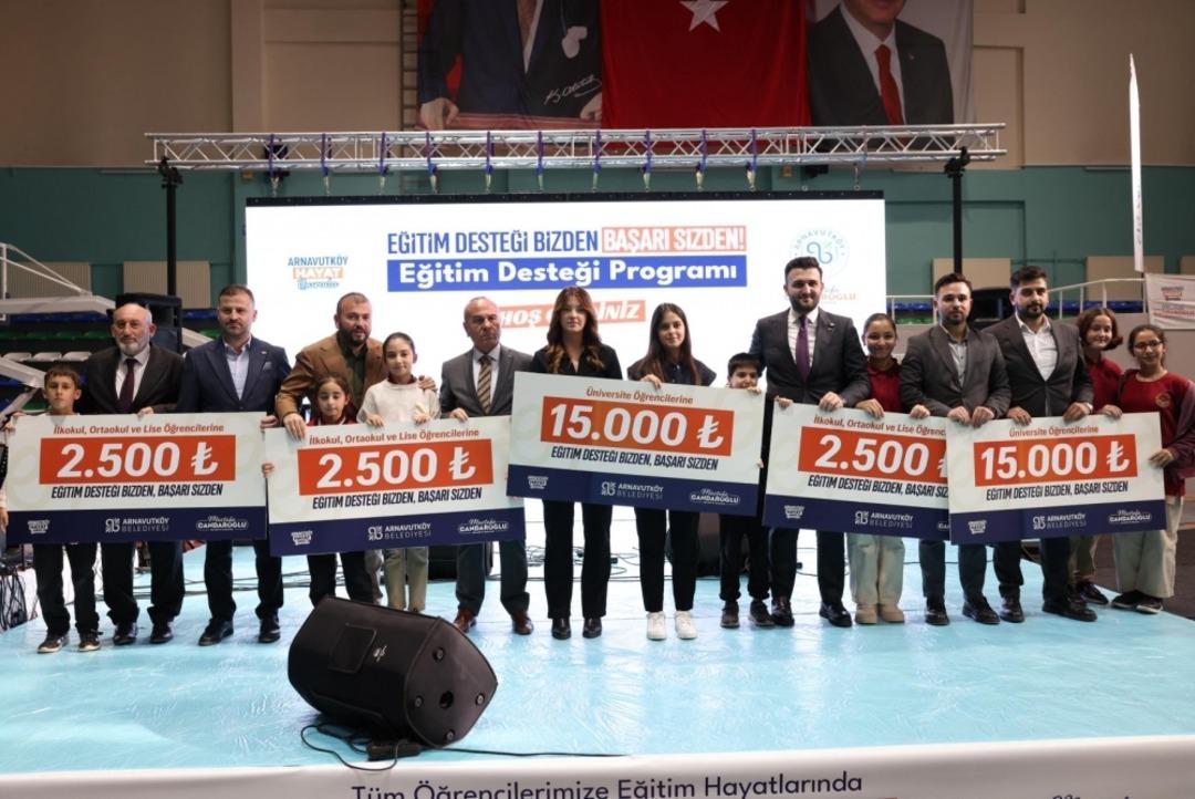 Arnavutköy Belediyesi’nden öğrencilere 70 milyon TL’lik eğitim bursu 4