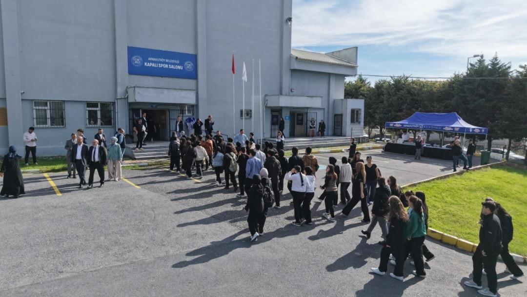 Arnavutköy Belediyesi’nden öğrencilere 70 milyon TL’lik eğitim bursu 3