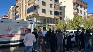 Otomobilin çarptığı 2 öğrenci yaralandı