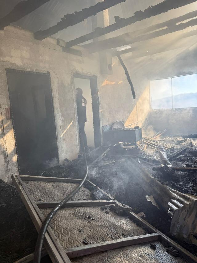 Sivas ta yangın! Yayla evi kullanılamaz hale geldi 3