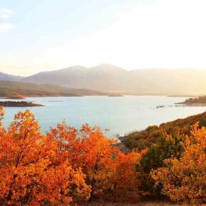 Adatepe Barajı etrafında kartpostallık görüntüler oluştu