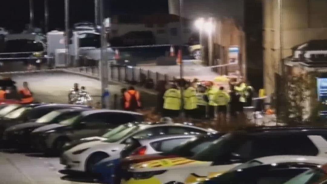 İngiltere de bıçaklı saldırı! Trende can pazarı kuruldu: 10 kişi yaralandı, 9 unun durumu ağır 2