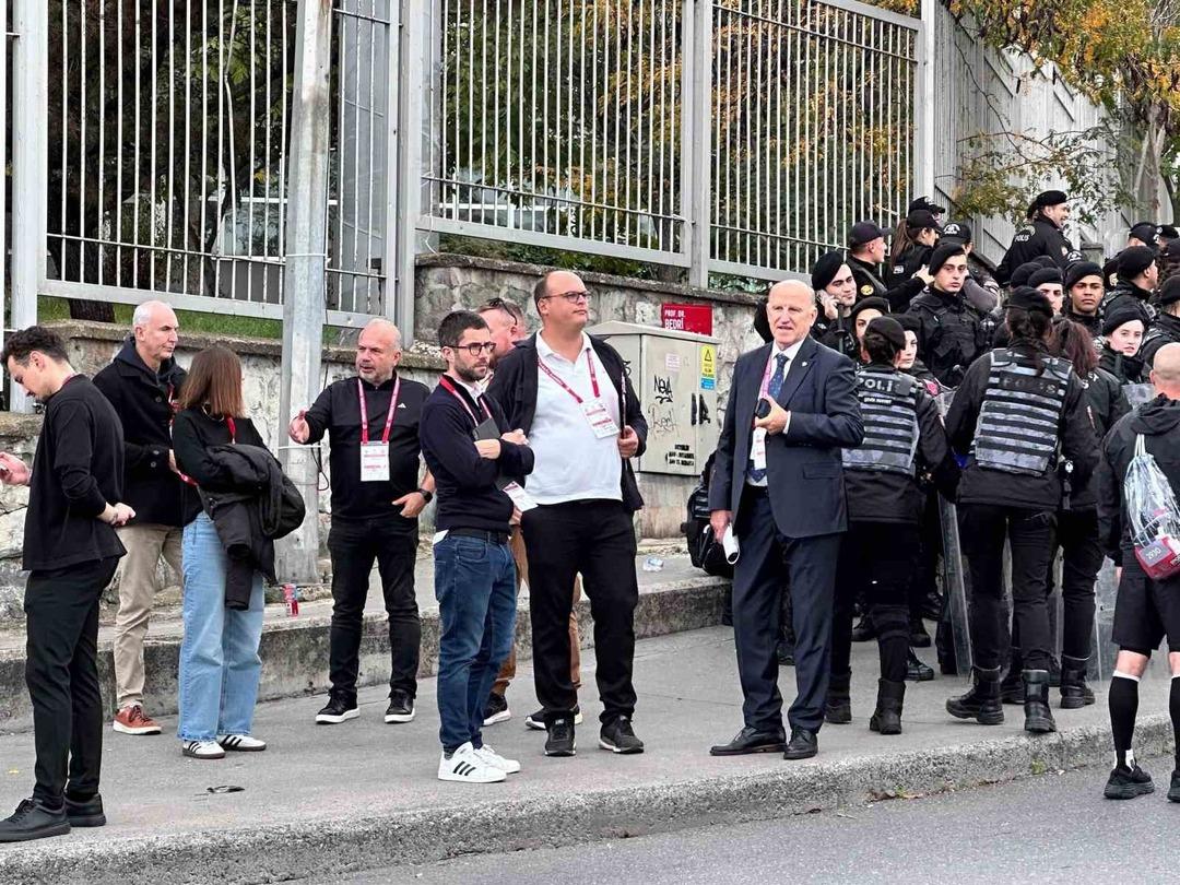 UEFA heyeti, Beşiktaş-Fenerbahçe derbisinde UEFA Avrupa finali provasını yapacak! 1