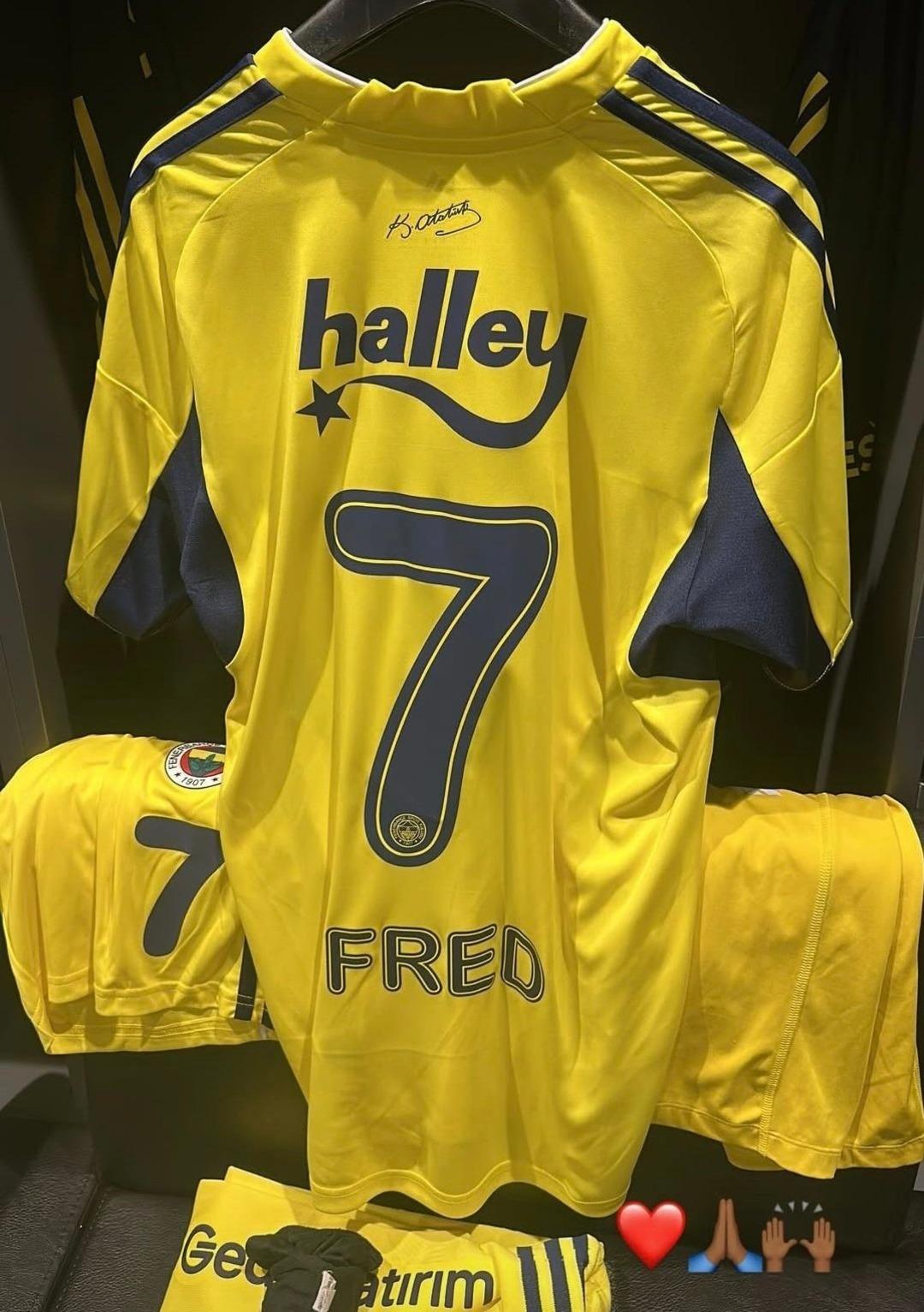 Dev derbide tarihi geri dönüş! Fenerbahçe Beşiktaş deplasmanından 3-2 lik zaferle döndü... 1