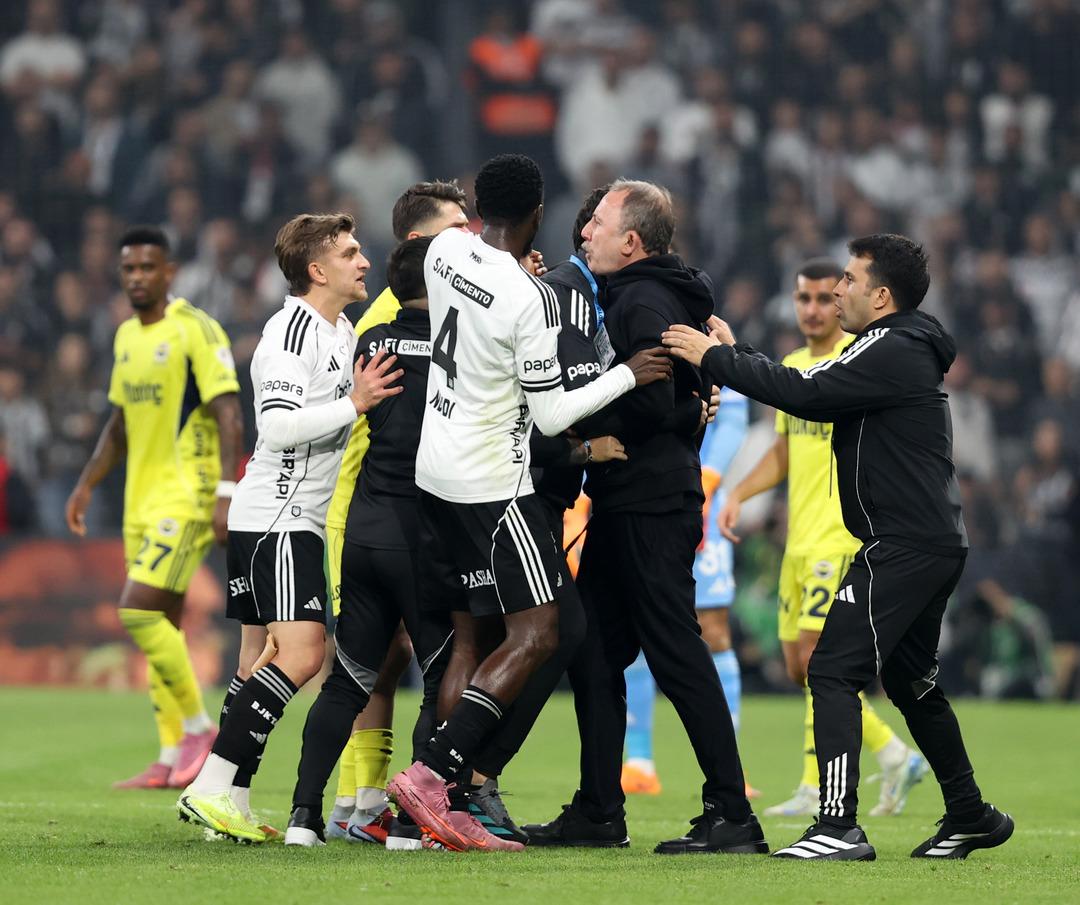 Beşiktaş tan Fenerbahçe derbisi sonrası hakem tepkisi! Meğer Sergen Yalçın maç öncesi söylemiş 1