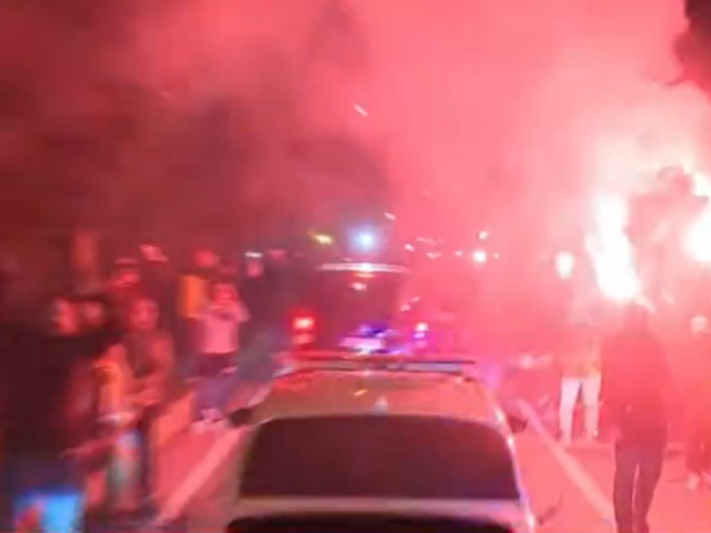 Fenerbahçe'ye Samandıra'da taraftarından coşkulu karşılama