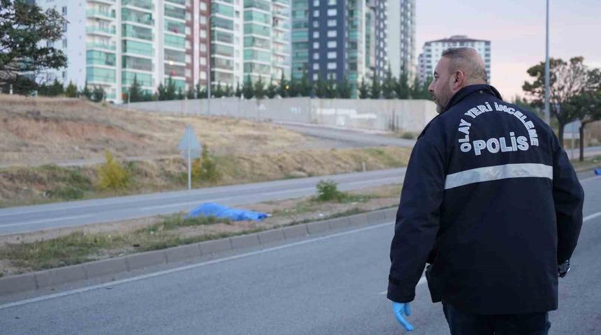 Otomobilin &ccedil;arptığı yaya hayatını kaybetti